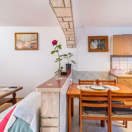 Apartament Nostress *